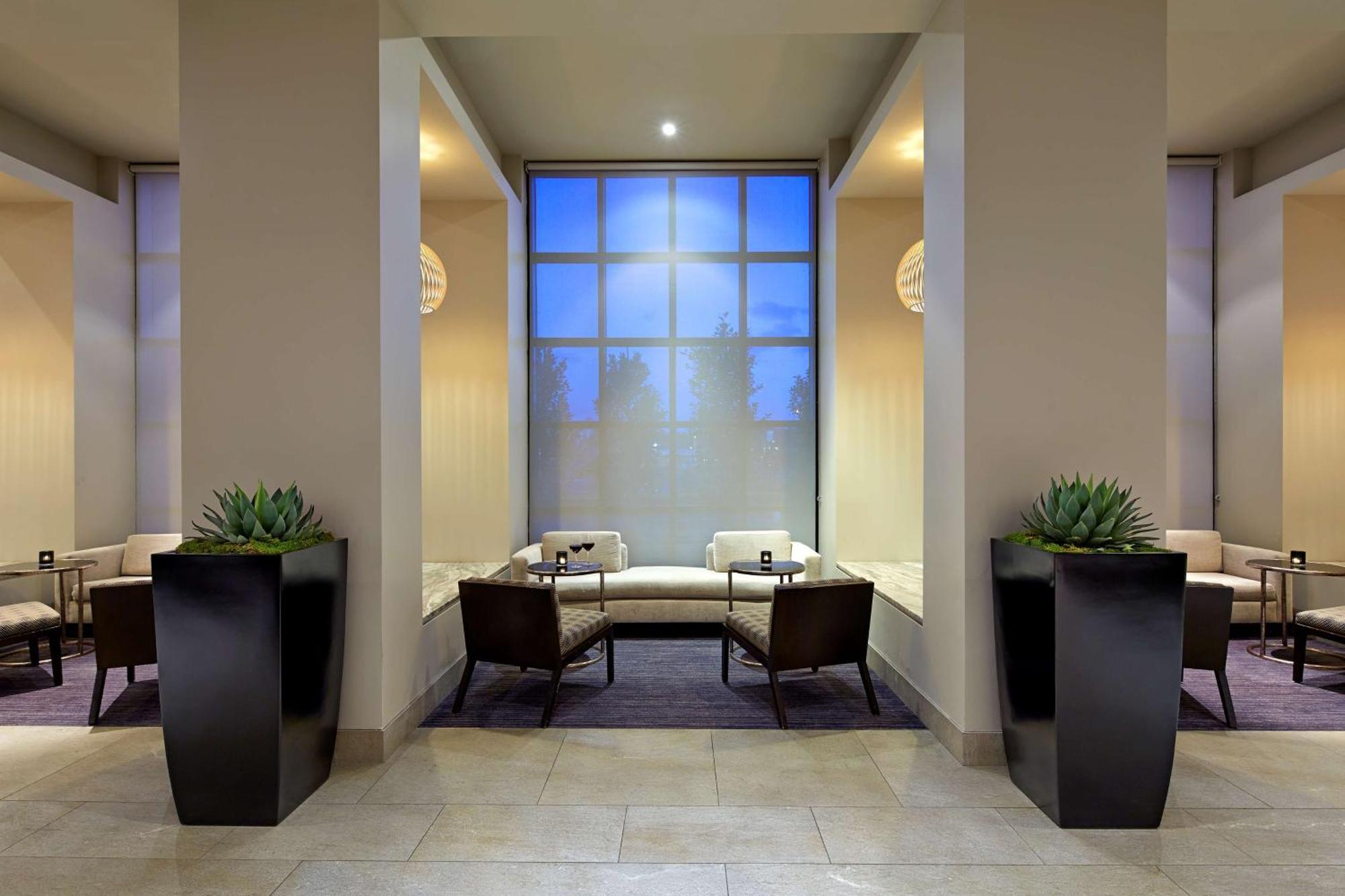 Hilton San Diego Mission Valley Eksteriør billede